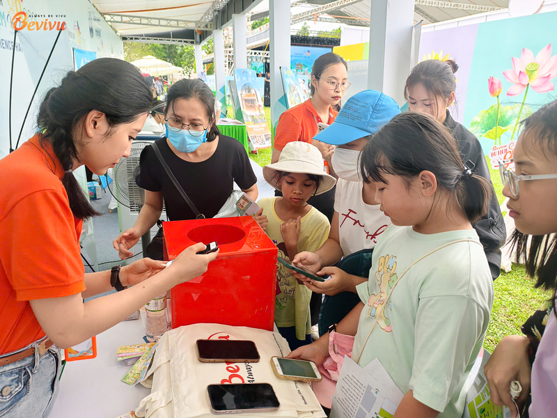 Ứng Dụng Công Nghệ Trong Du Lịch Ứng Dụng Công Nghệ Trong Du Lịch