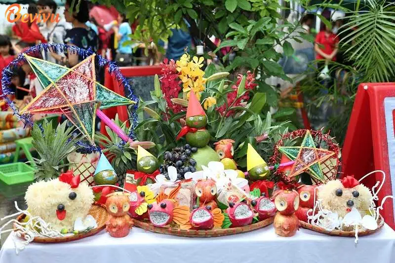 Phá cỗ Trung Thu – khoảnh khắc sum vầy ấm áp bên gia đình. Hoạt động phá cỗ trong ngày lễ trung thu