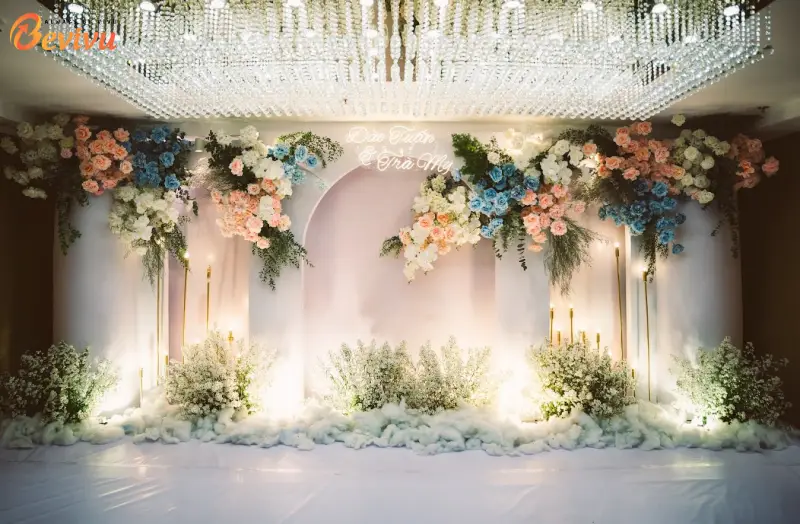Sân khấu – Backdrop cưới Mẫu trang trí tiệc cưới đẹp