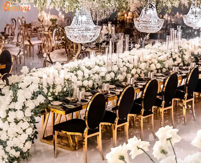 Hoa tươi & ánh sáng tiệc cưới Trang trí tiệc cưới với hoa tươi và ánh sáng