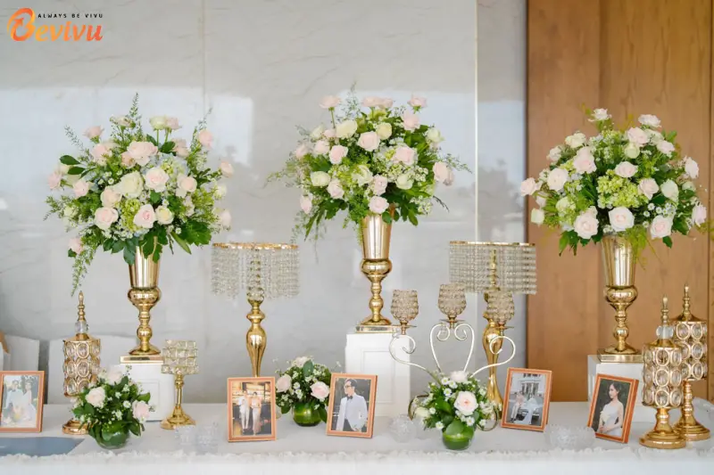 Bàn gallery Trang trí tiệc cưới sang trọng hiện đại