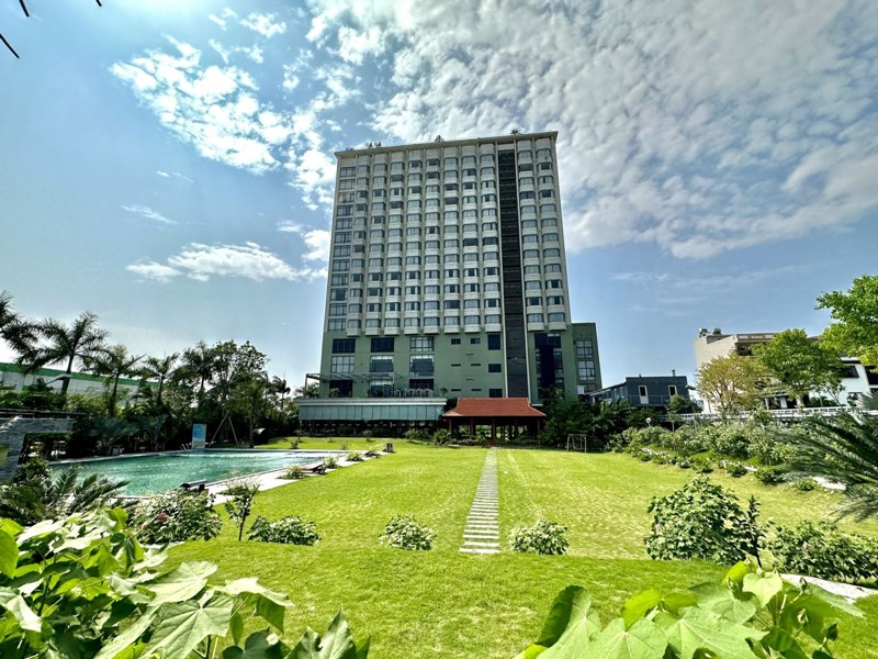 mặt tiền central hotel