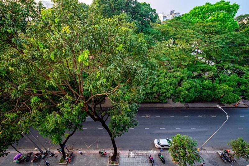 view nhìn từ ban công