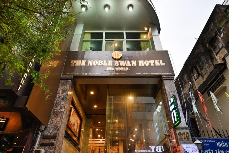 THE NOBLE SWAN HOTEL NEW WORLD