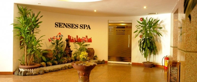 phòng spa chăm sóc quý khách với nhiều dịch vụ trị liệu